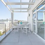Stunning 2 Bedroom, Big Bay, Bona Views