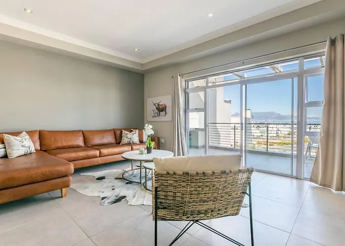 Stunning 2 Bedroom, Big Bay, Bona Views