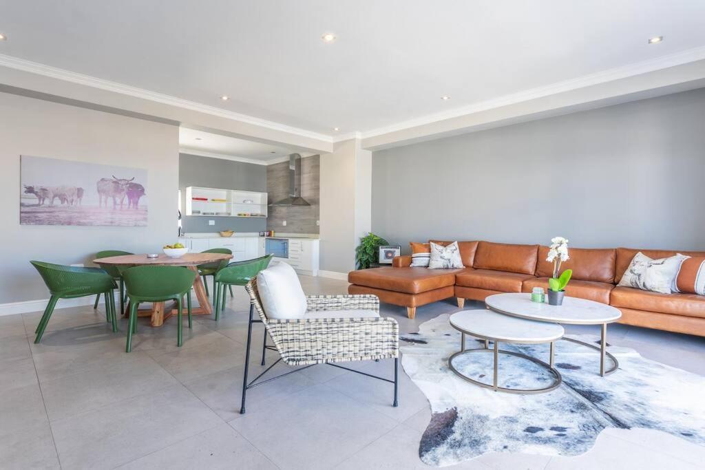 Stunning 2 Bedroom, Big Bay, Bona Views Apartment Cape Town