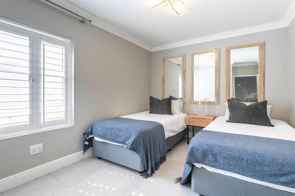 Apartment Stunning 2 Bedroom, Big Bay, Bona Views *