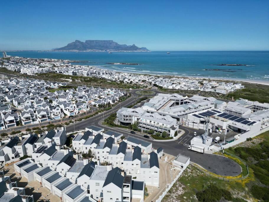 Stunning 2 Bedroom, Big Bay, Bona Views Cape Town